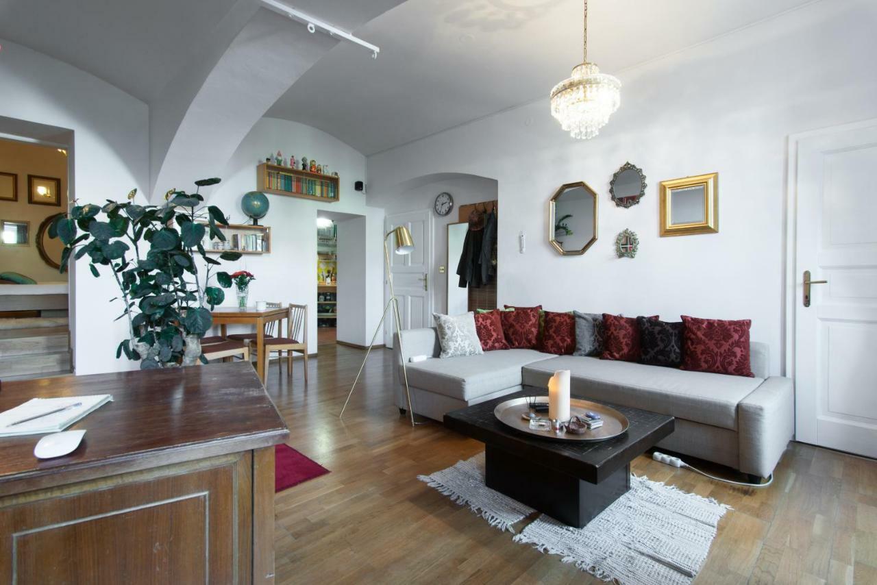 Victoria Design Stays - Apartment Rehorova プラハ エクステリア 写真