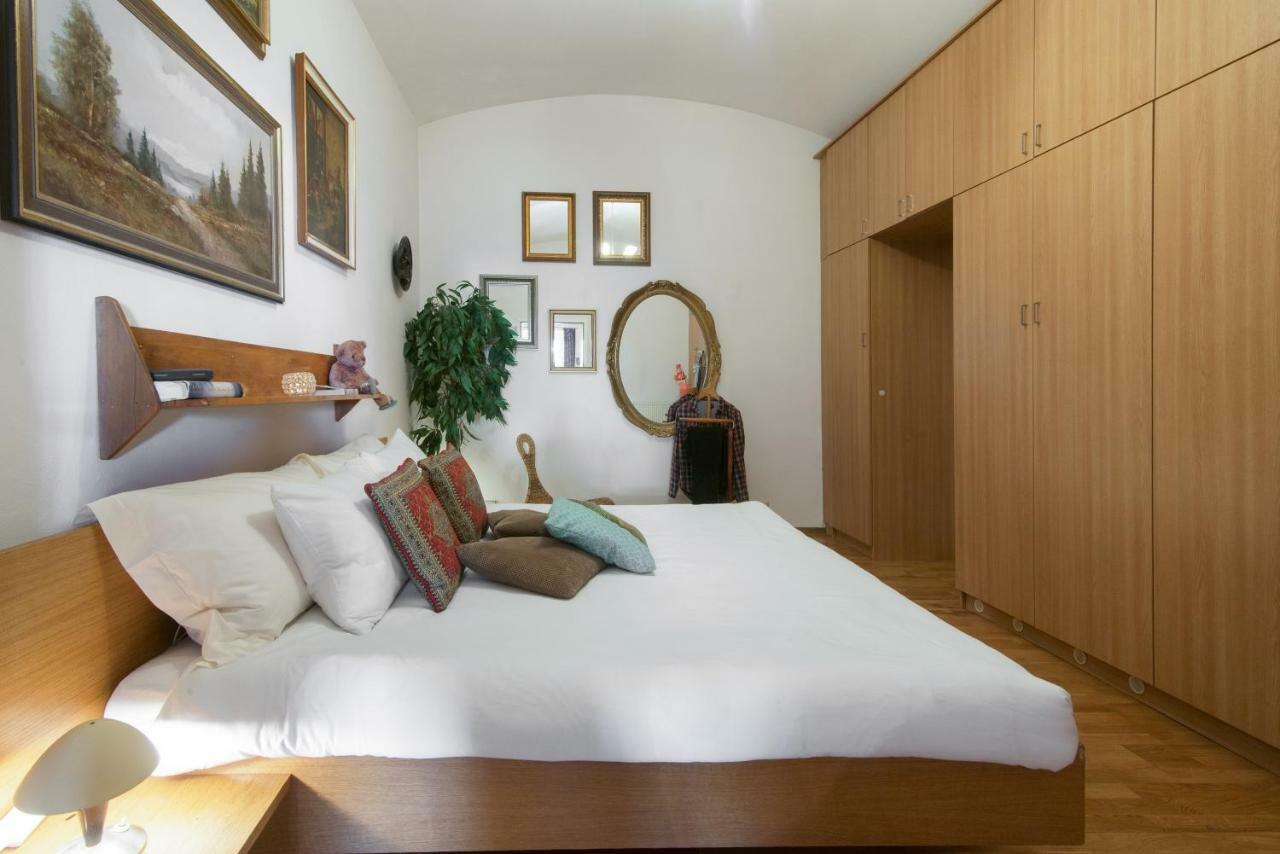 Victoria Design Stays - Apartment Rehorova プラハ エクステリア 写真