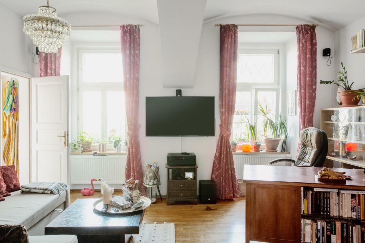 Victoria Design Stays - Apartment Rehorova プラハ エクステリア 写真